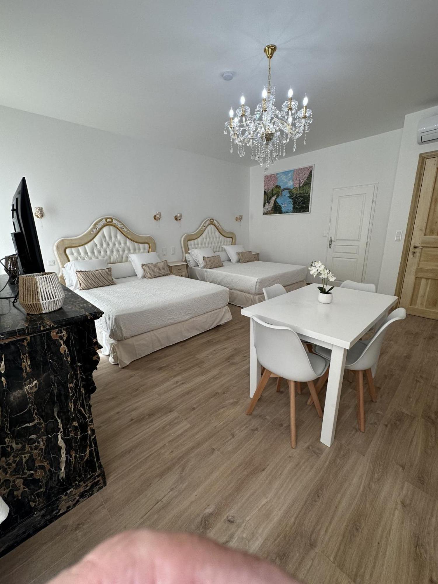 Studio Familial Du Cloitre Нарбонна Экстерьер фото