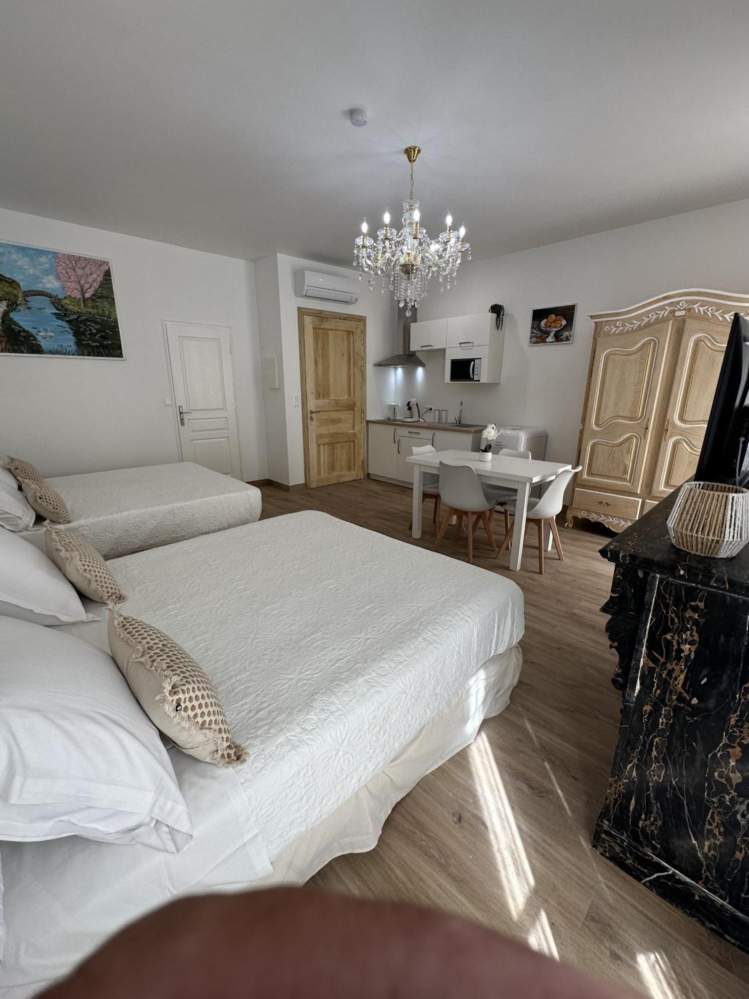 Studio Familial Du Cloitre Нарбонна Экстерьер фото